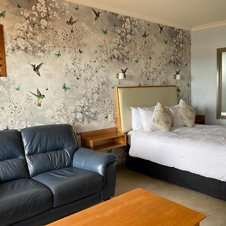 Saltair Luxury Accommodation - Adults Only Олбани Экстерьер фото